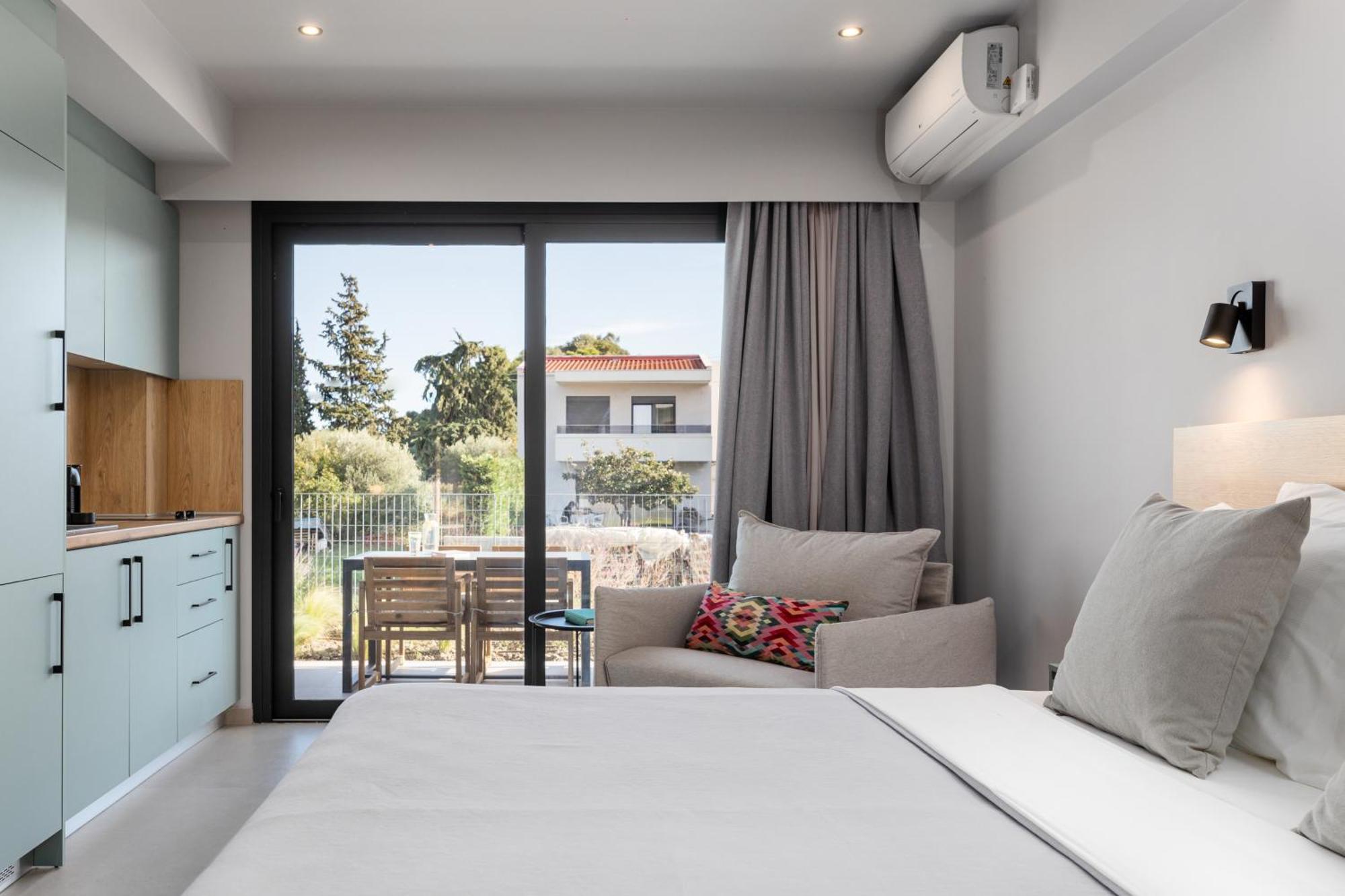 The 8 Suites Políhrono Kültér fotó
